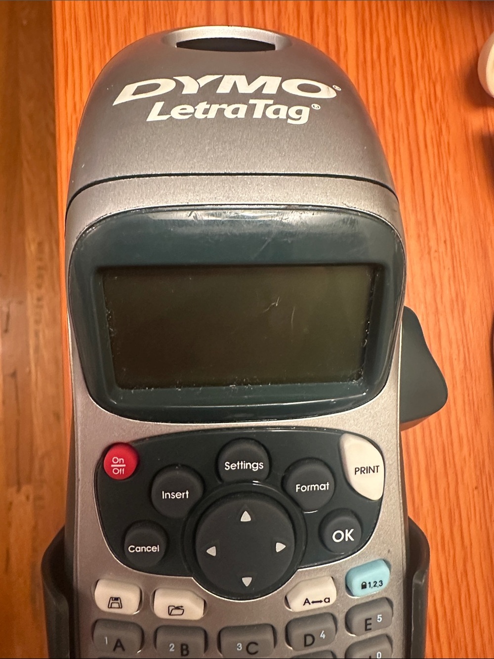 Dymo LetraTag label maker - Picture 3 of 6